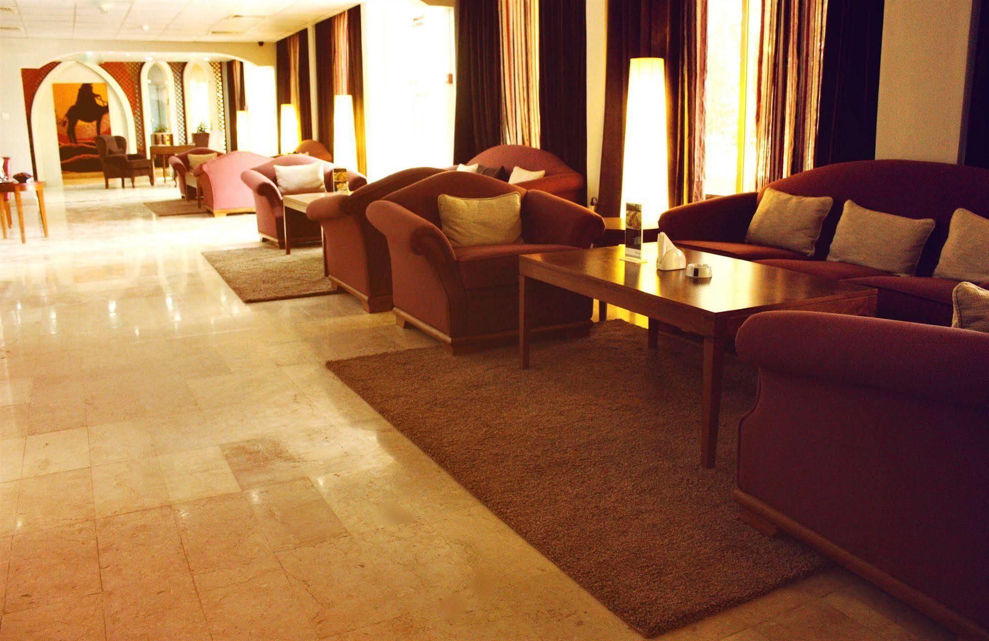 One To One Hotel & Resort Ain Al Faida Аль-Айн Экстерьер фото